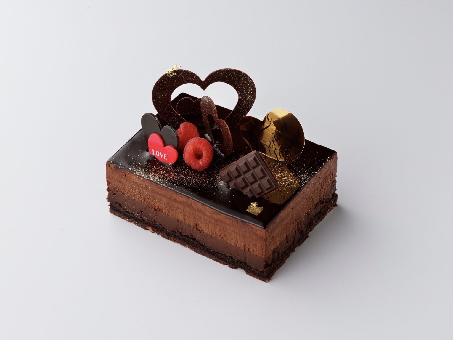 チョコ好きにはたまらない！チョコレートスポンジとチョコレートムースの層の上にチョコレートゼリー！！